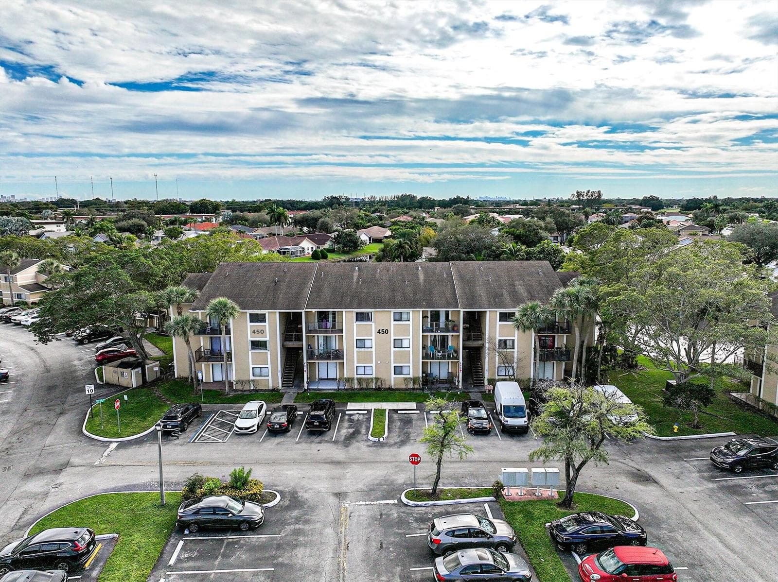 450 Palm Circle