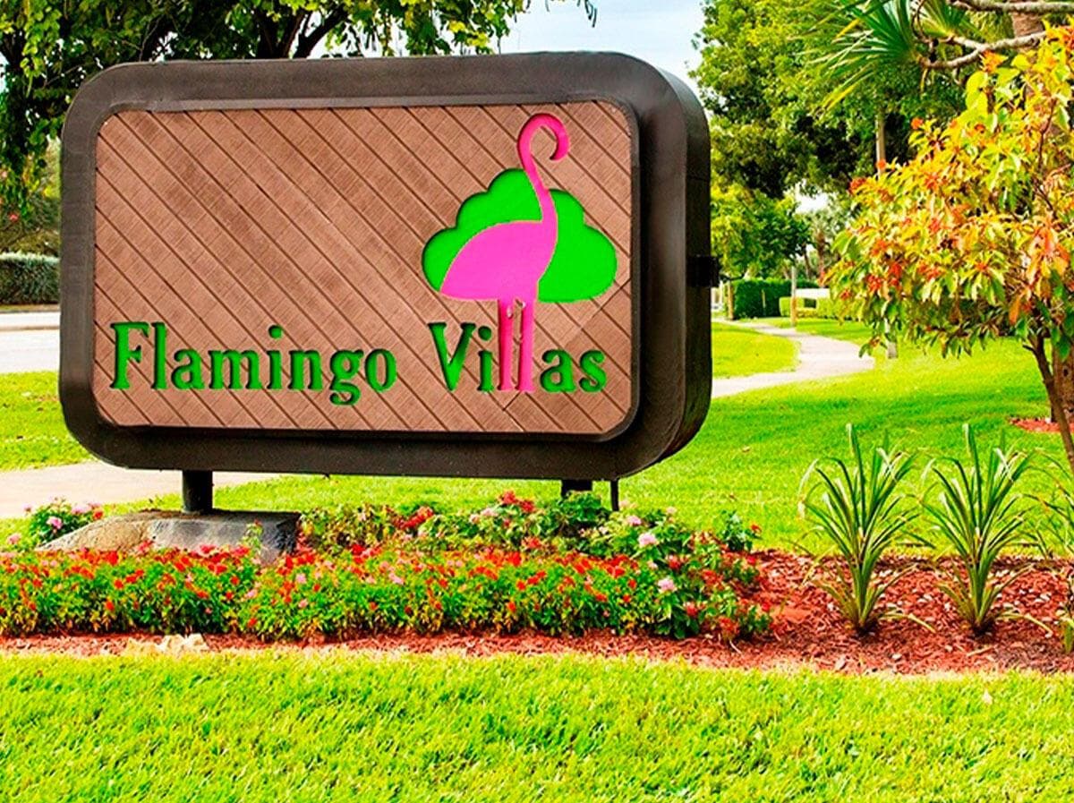 FLAMINGO VILLAS ENTRANCE